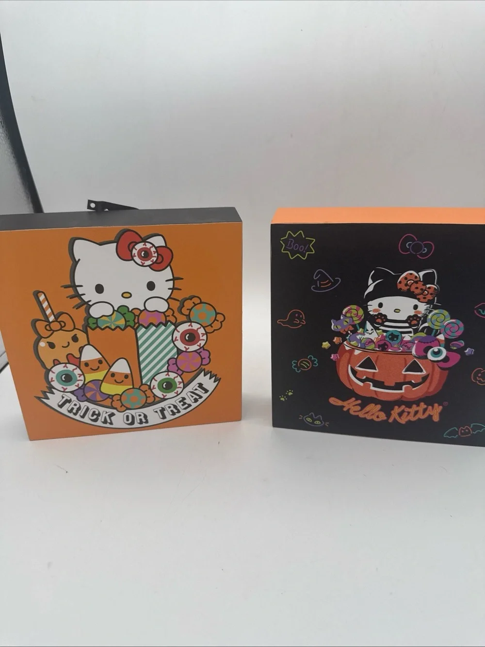 2x Sanrio Hello Kitty Halloween wood wall  Decor Pumpkin Candy&  Trick Or Treat